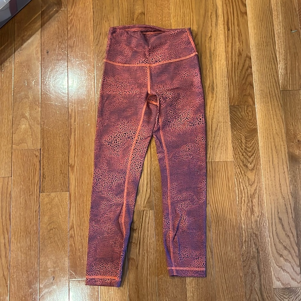 Lululemon Invigorate HR Tight Leggings, Size 4 Orange And Purple